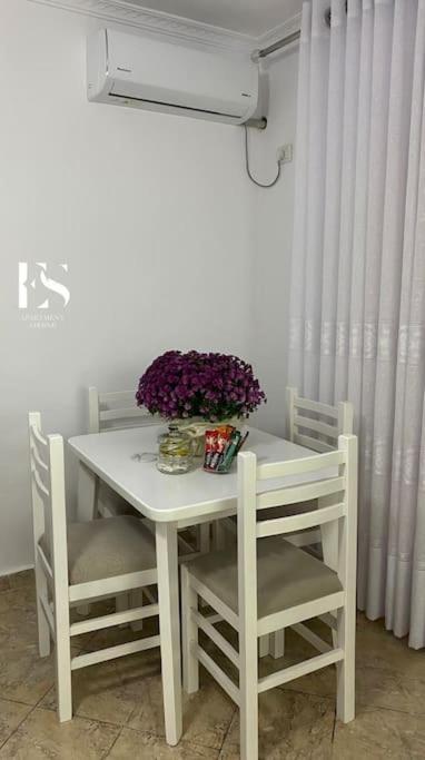 Es Apartment Tirana Esterno foto