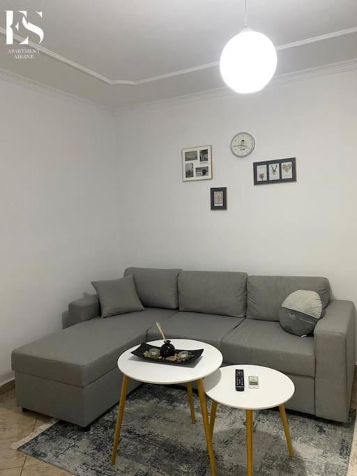 Es Apartment Tirana Esterno foto